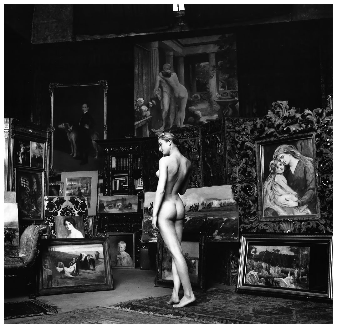 http://pleasurephoto.files.wordpress.com/2012/10/jeanloup-sieff-kitsch-nude-paris-1956.jpg