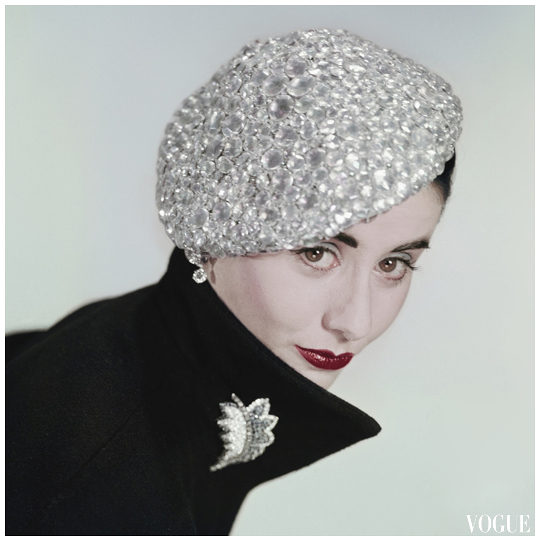 vogue-cover-december-1951-photo-erwin-blumenfeld.jpg