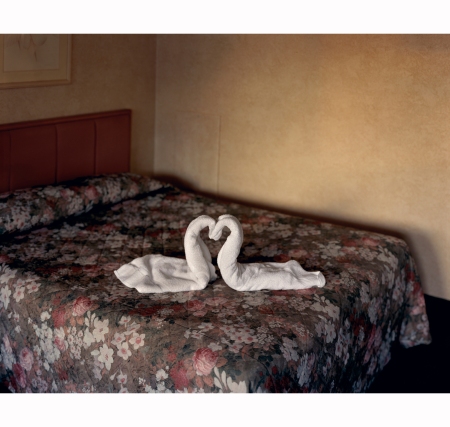 Two Towels, 2004. From Niagara © Alec Soth